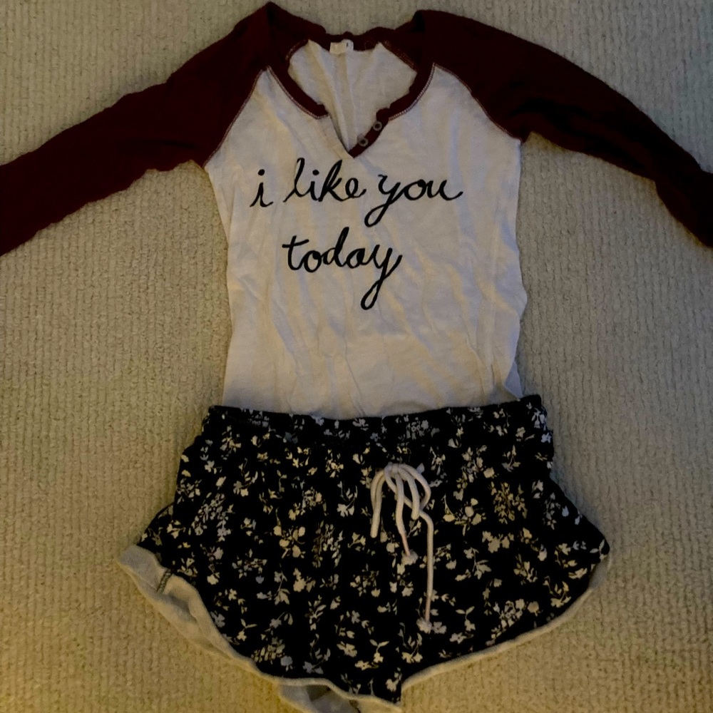 Garage Urban Outfit | XS Top | Small bottoms